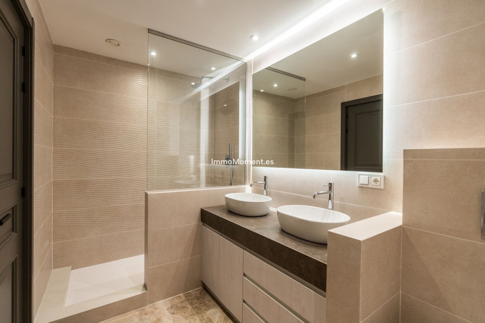 Resale - Apartment - Marbella - Santa Clara