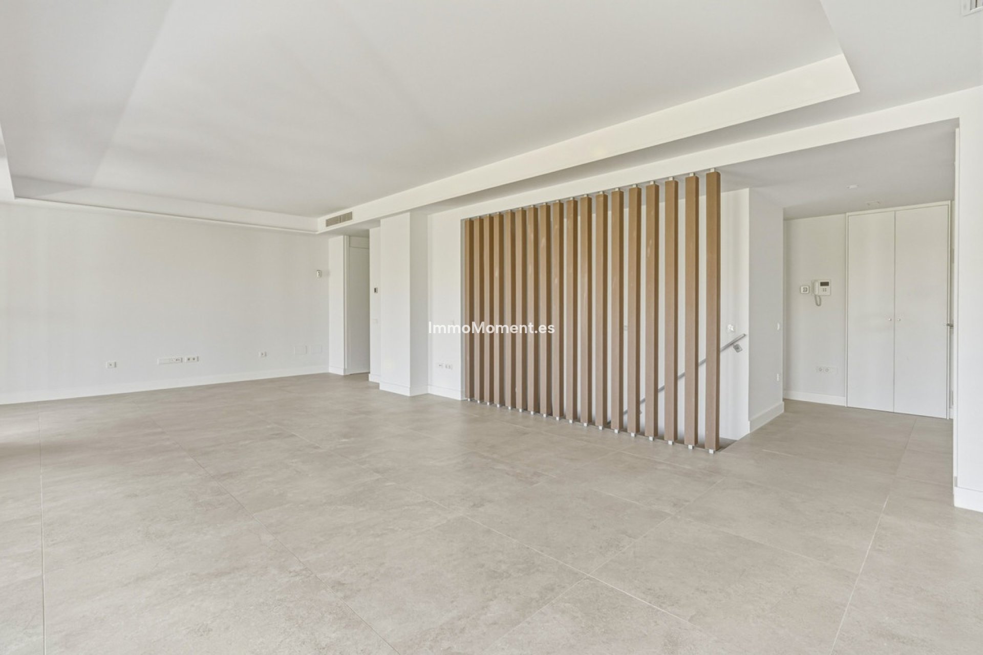 Resale - Apartment - Marbella - Santa Clara