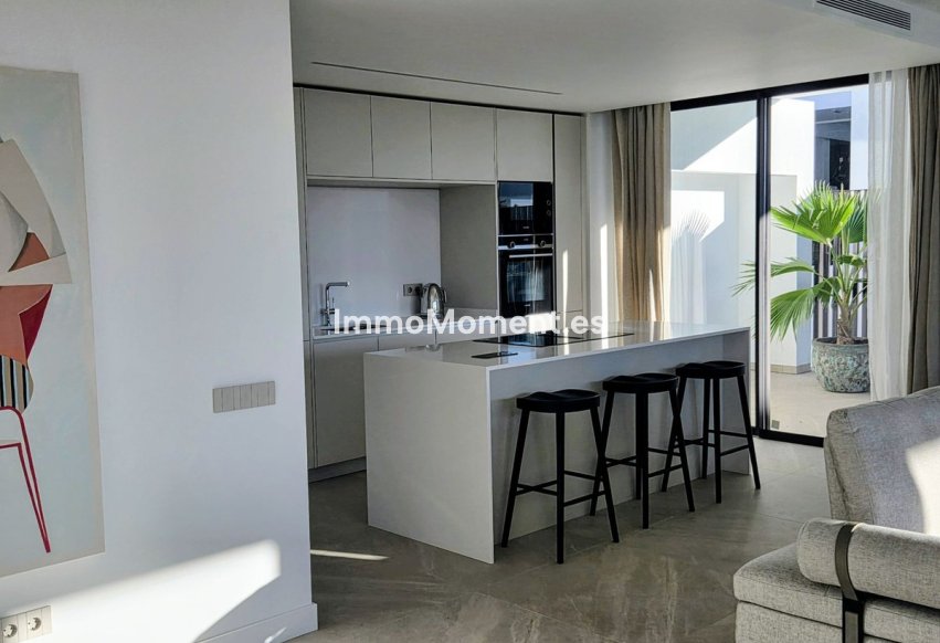 Resale - Apartment - Marbella - Santa Clara