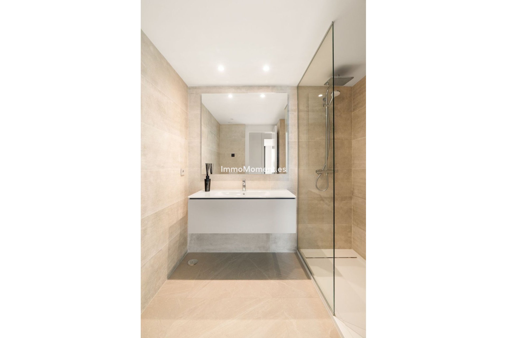 Resale - Apartment - Marbella - Santa Clara