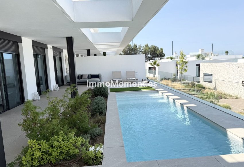 Resale - Apartment - Marbella - Santa Clara