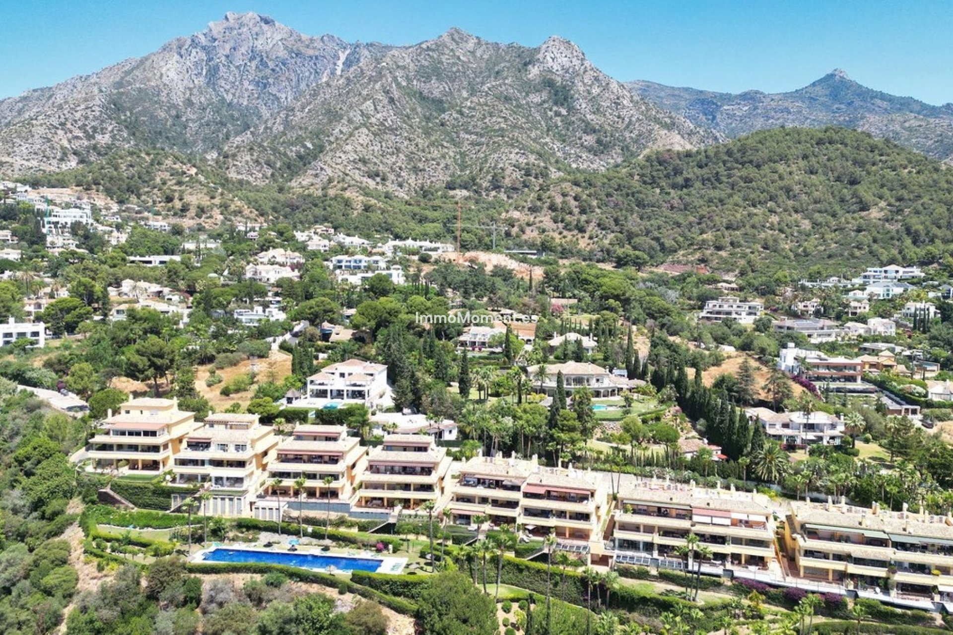 Resale - Apartment - Marbella - Sierra Blanca