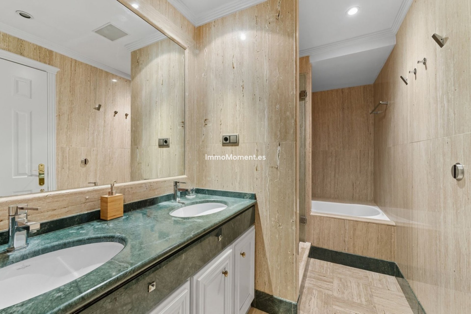 Resale - Apartment - Marbella - Sierra Blanca