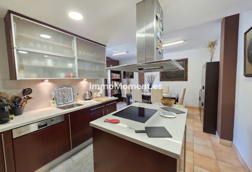 Resale - Apartment - Marbella - Sierra Blanca
