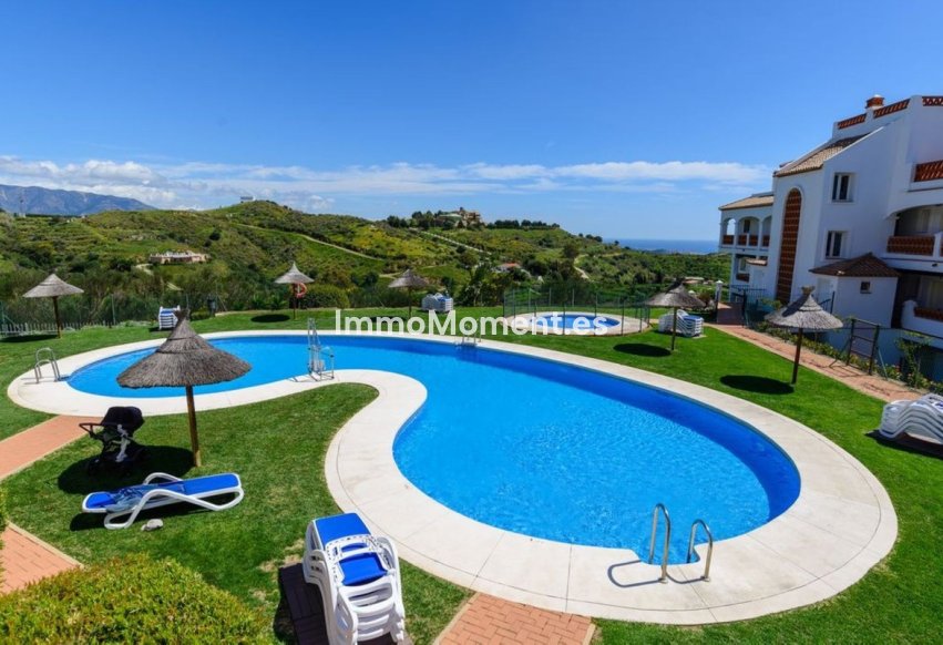 Resale - Apartment - Mijas - Calahonda