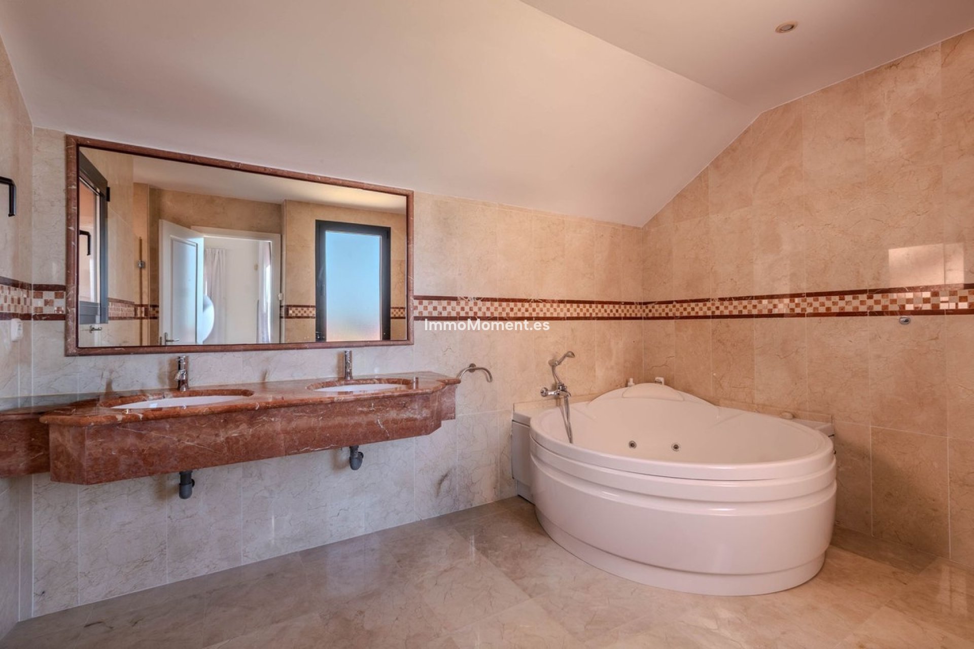 Resale - Apartment - Mijas - Calahonda