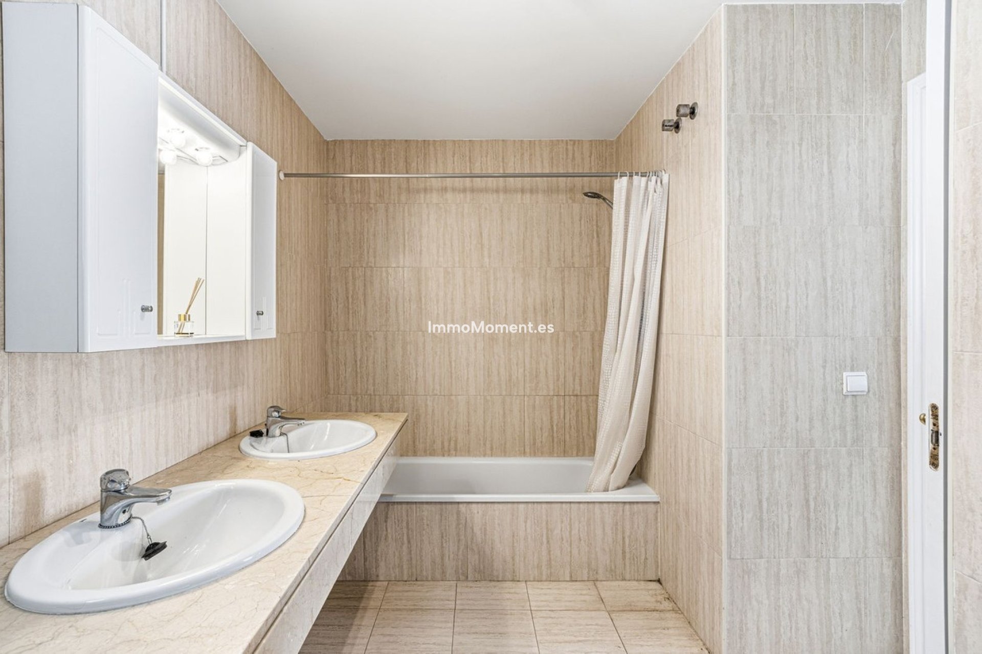 Resale - Apartment - Mijas - Calahonda