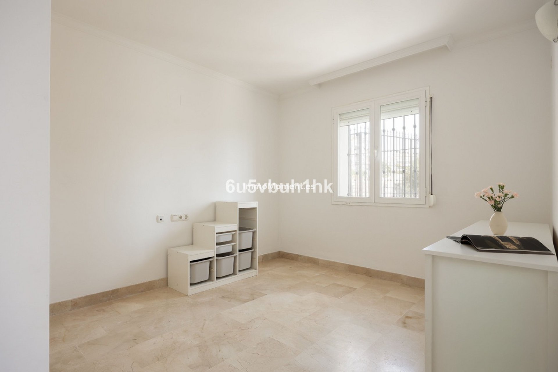 Resale - Apartment - Mijas - Calahonda