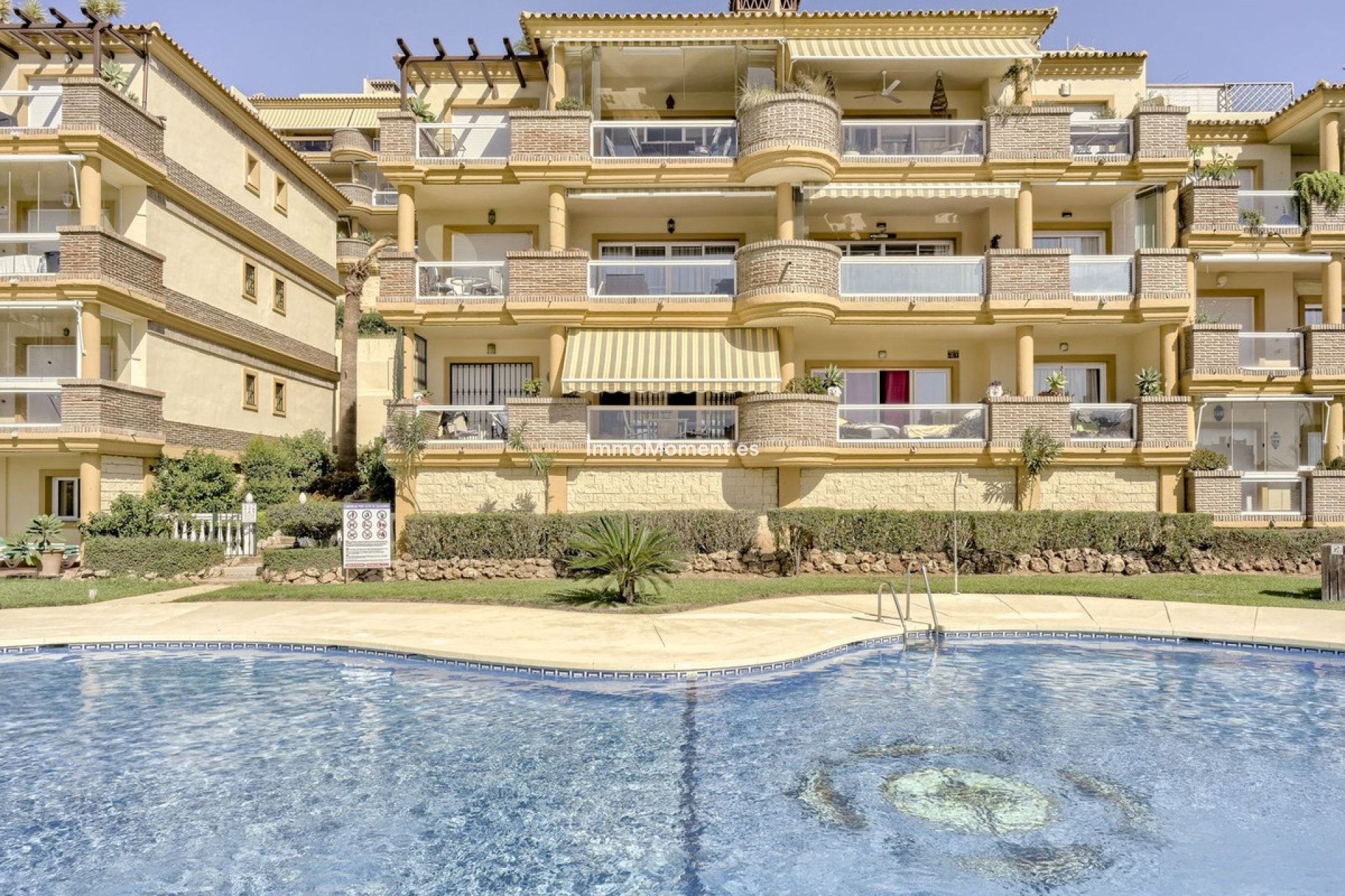 Resale - Apartment - Mijas Costa - Calahonda