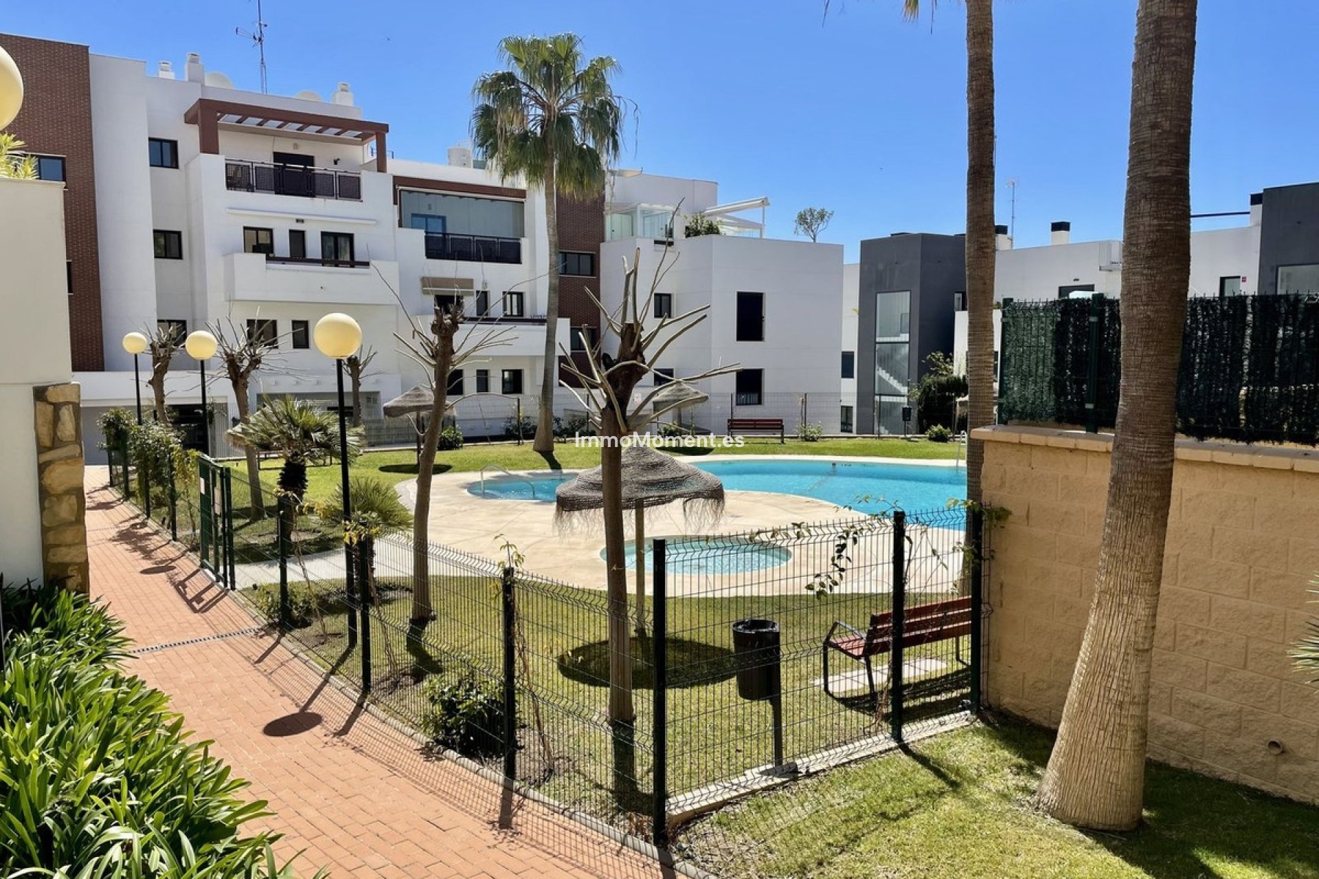 Resale - Apartment - Mijas Costa - La Cala de Mijas