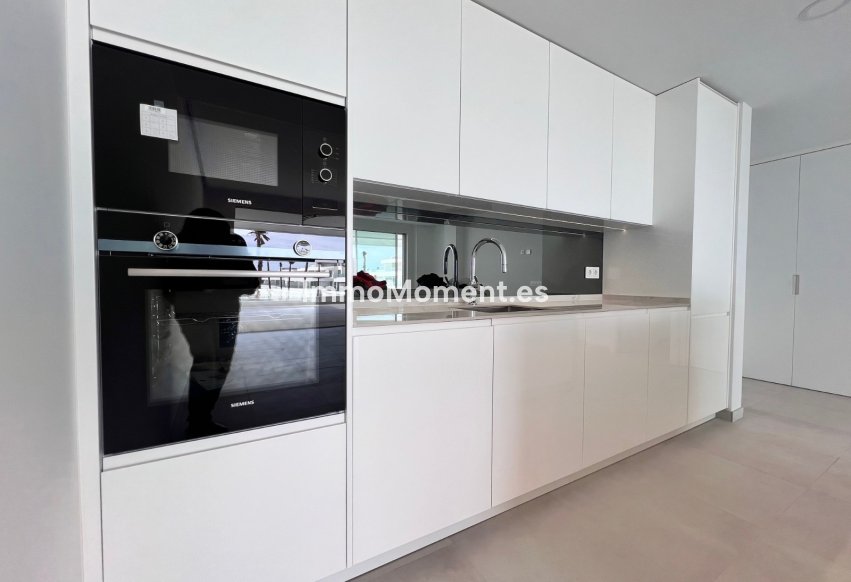 Resale - Apartment - Mijas Costa - La Cala de Mijas