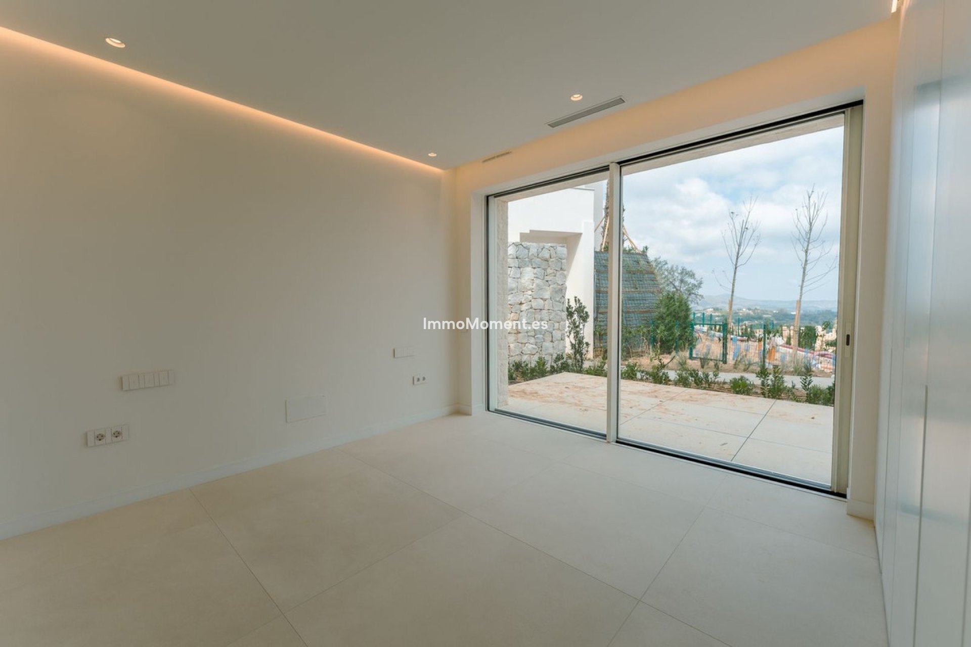 Resale - Apartment - Ojén