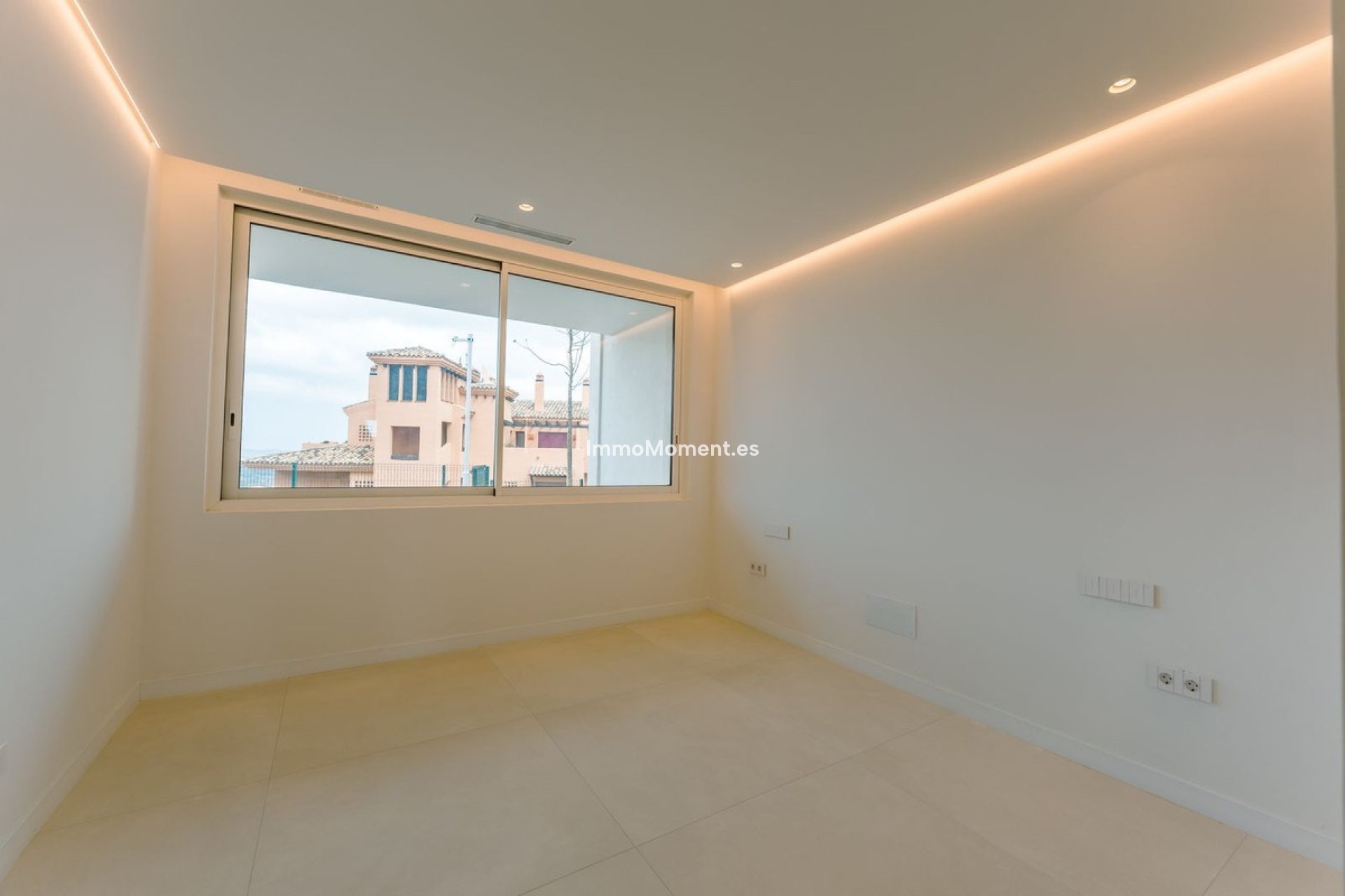 Resale - Apartment - Ojén