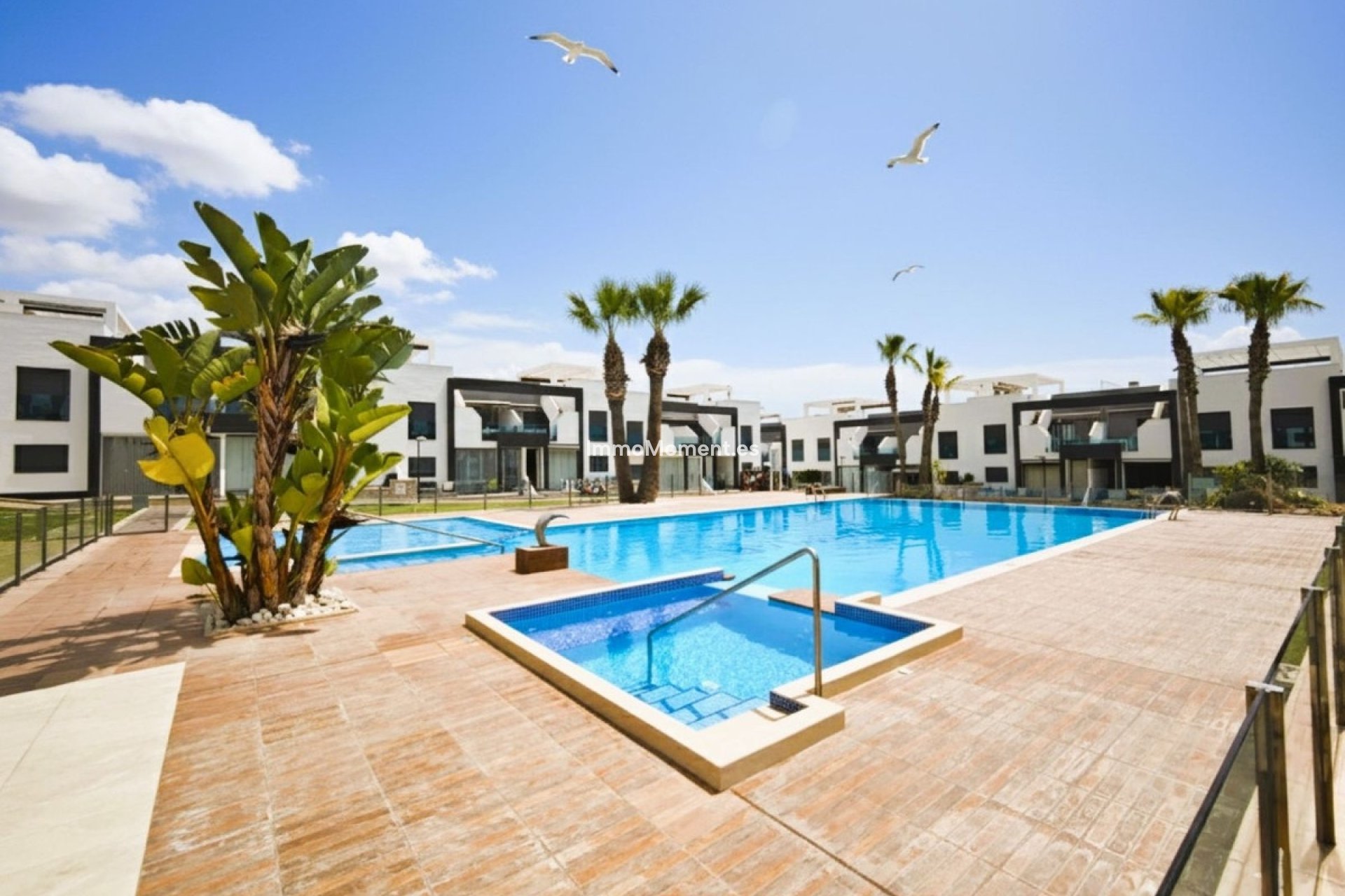 Resale - Apartment - Orihuela Costa - Cabo roig - La Zenia