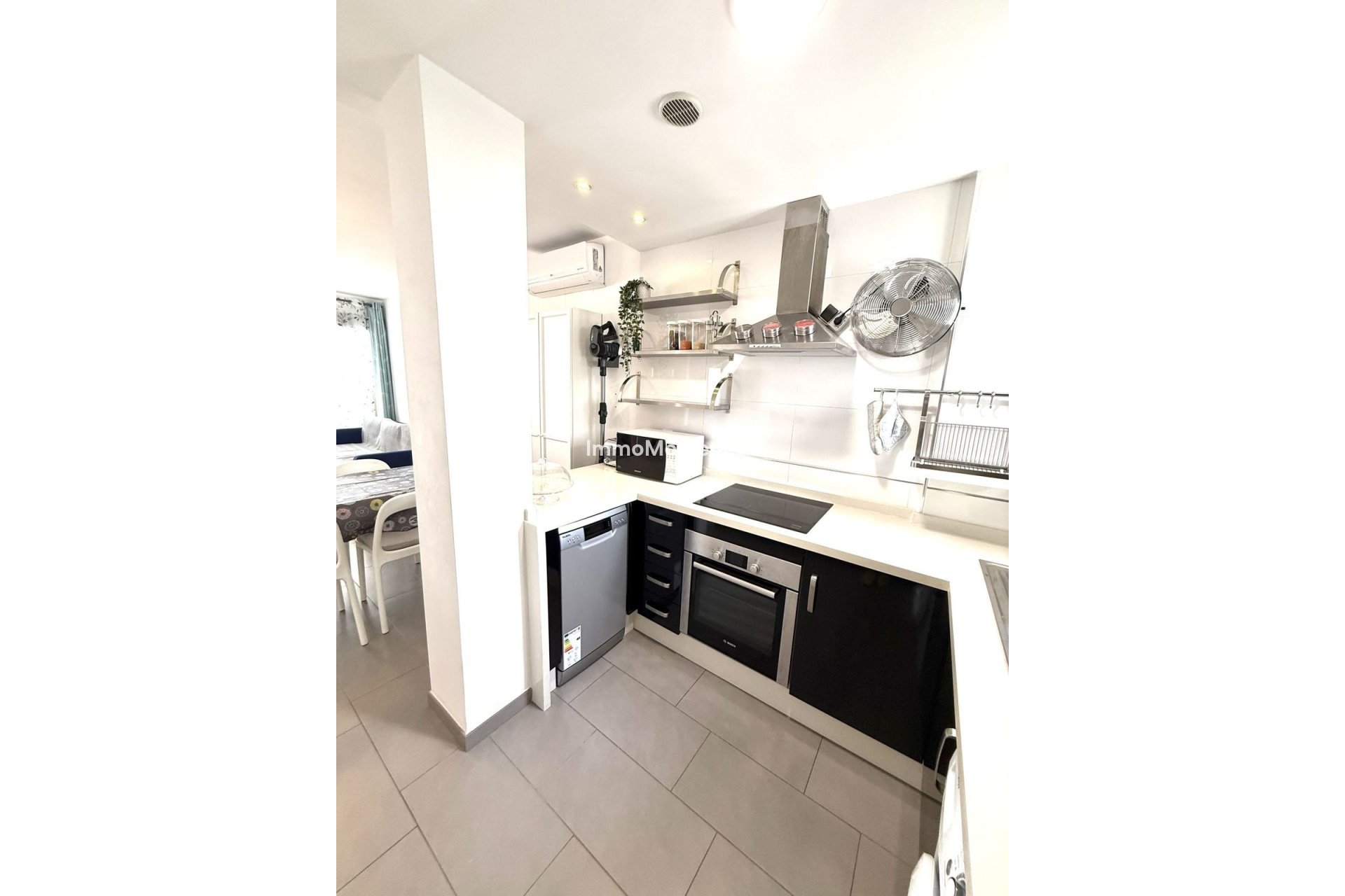 Resale - Apartment - Orihuela Costa - Cabo roig - La Zenia