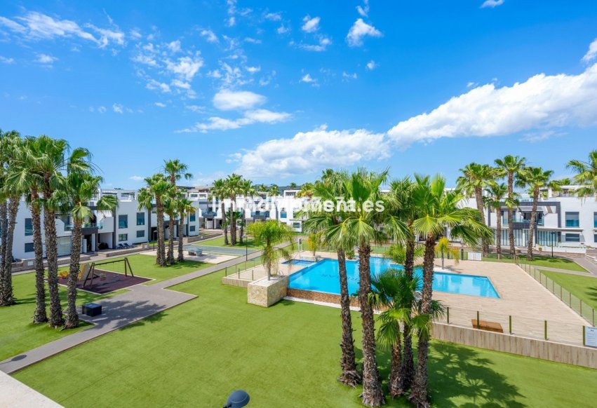Resale - Apartment - Orihuela Costa - Cabo roig - La Zenia