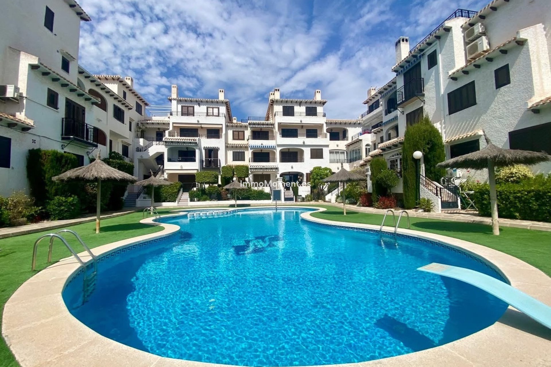 Resale - Apartment - Orihuela Costa - Cabo roig - La Zenia