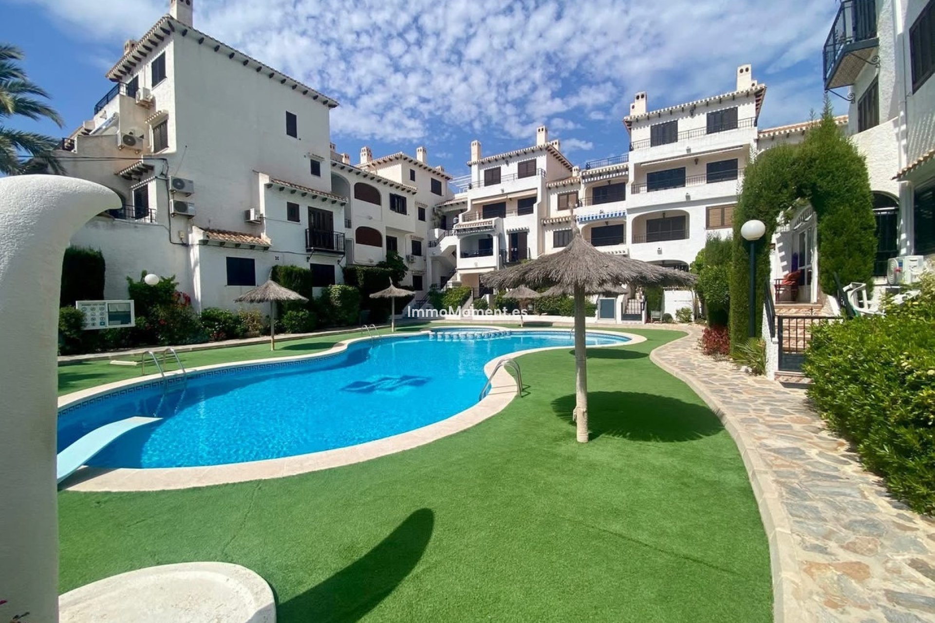 Resale - Apartment - Orihuela Costa - Cabo roig - La Zenia