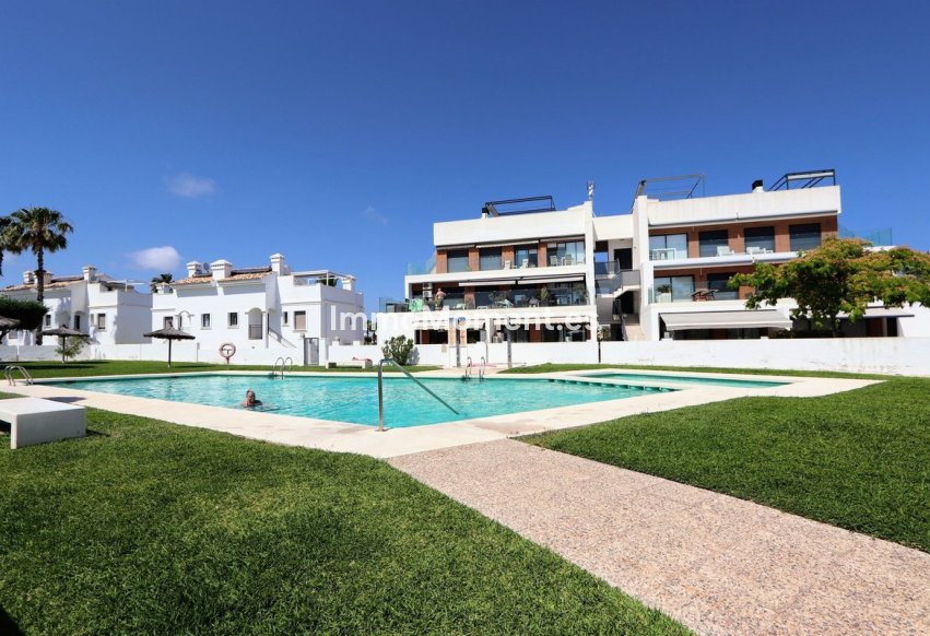Resale - Apartment - Orihuela Costa - Villamartín