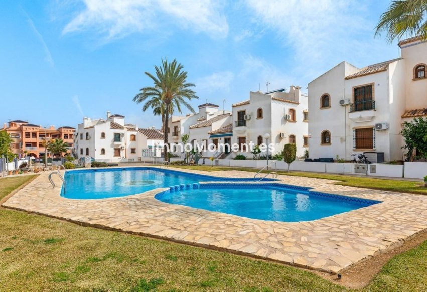 Resale - Apartment - Orihuela Costa - Villamartín