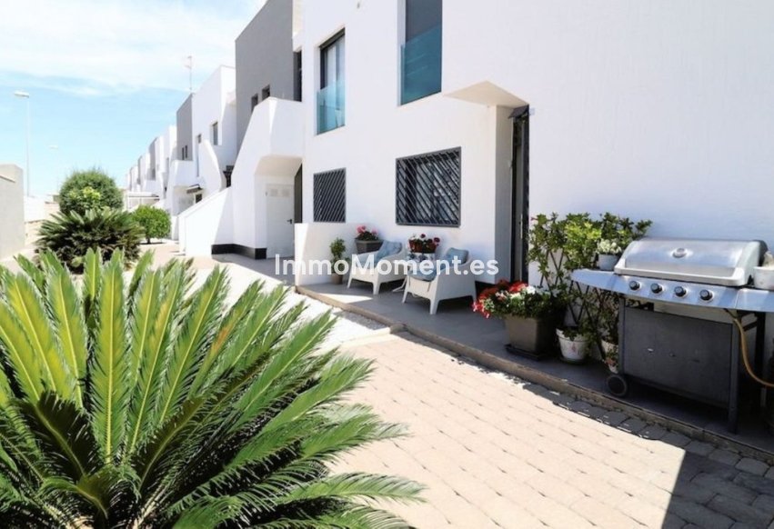 Resale - Apartment - Orihuela - La Zenia