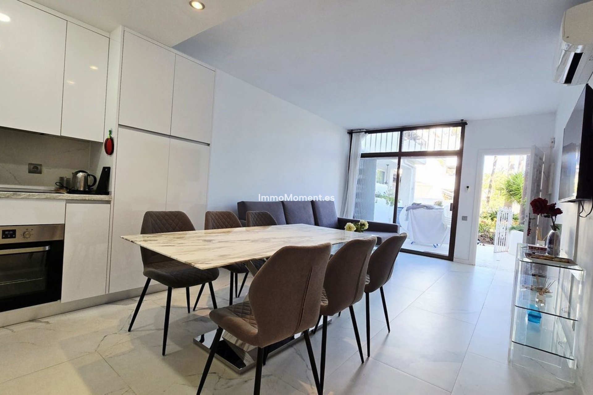 Resale - Apartment - Puerto Banús