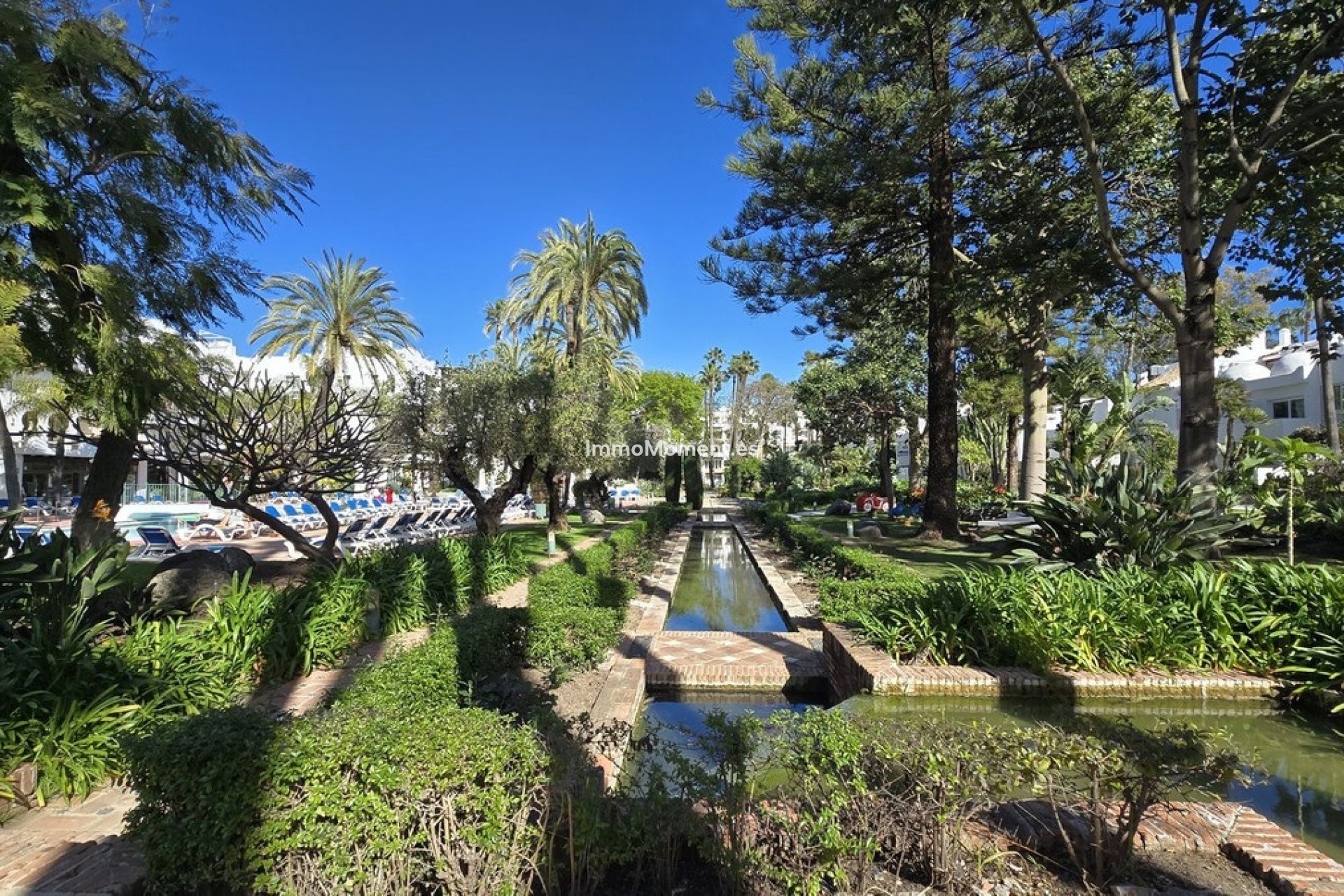 Resale - Apartment - Puerto Banús
