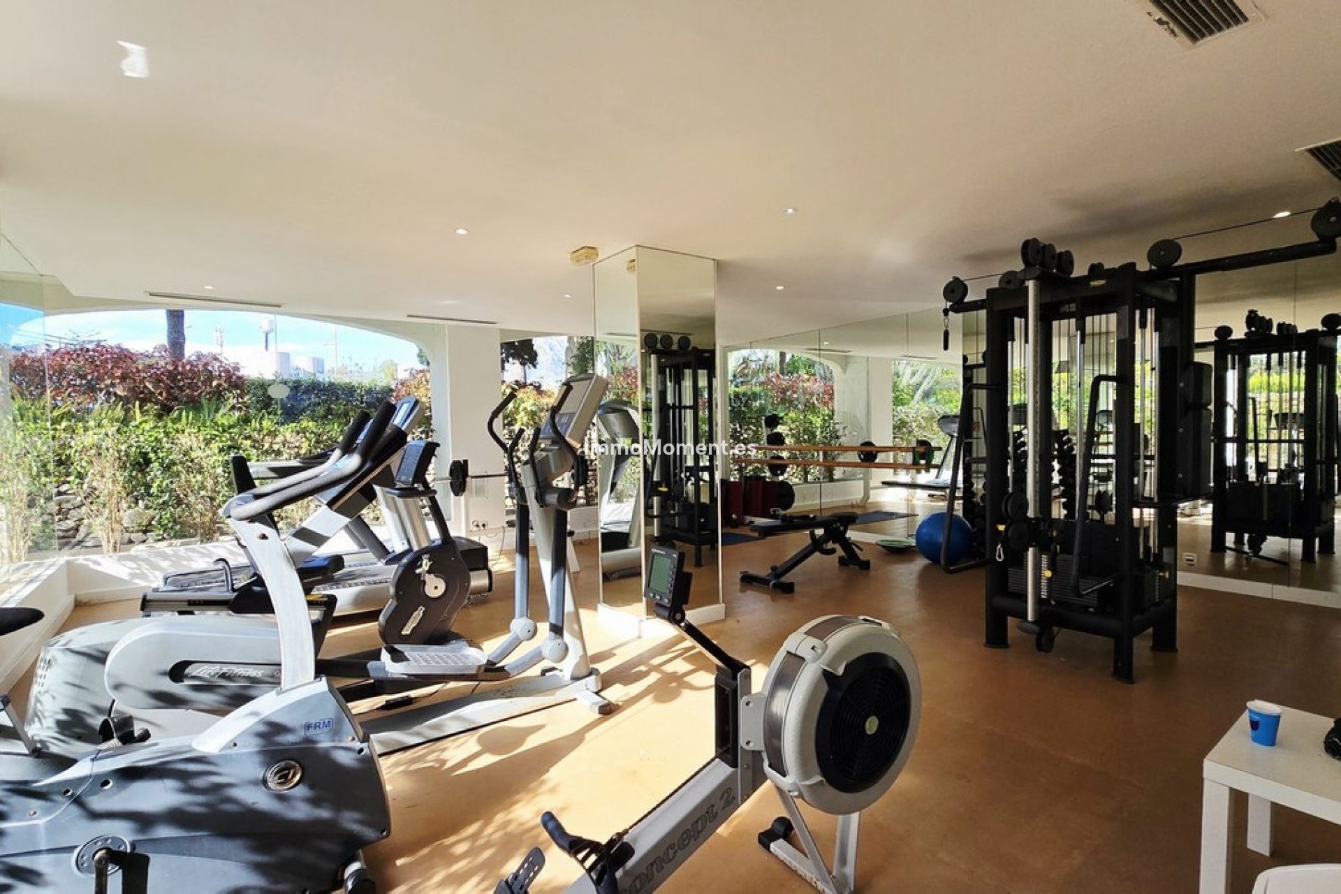 Resale - Apartment - Puerto Banús