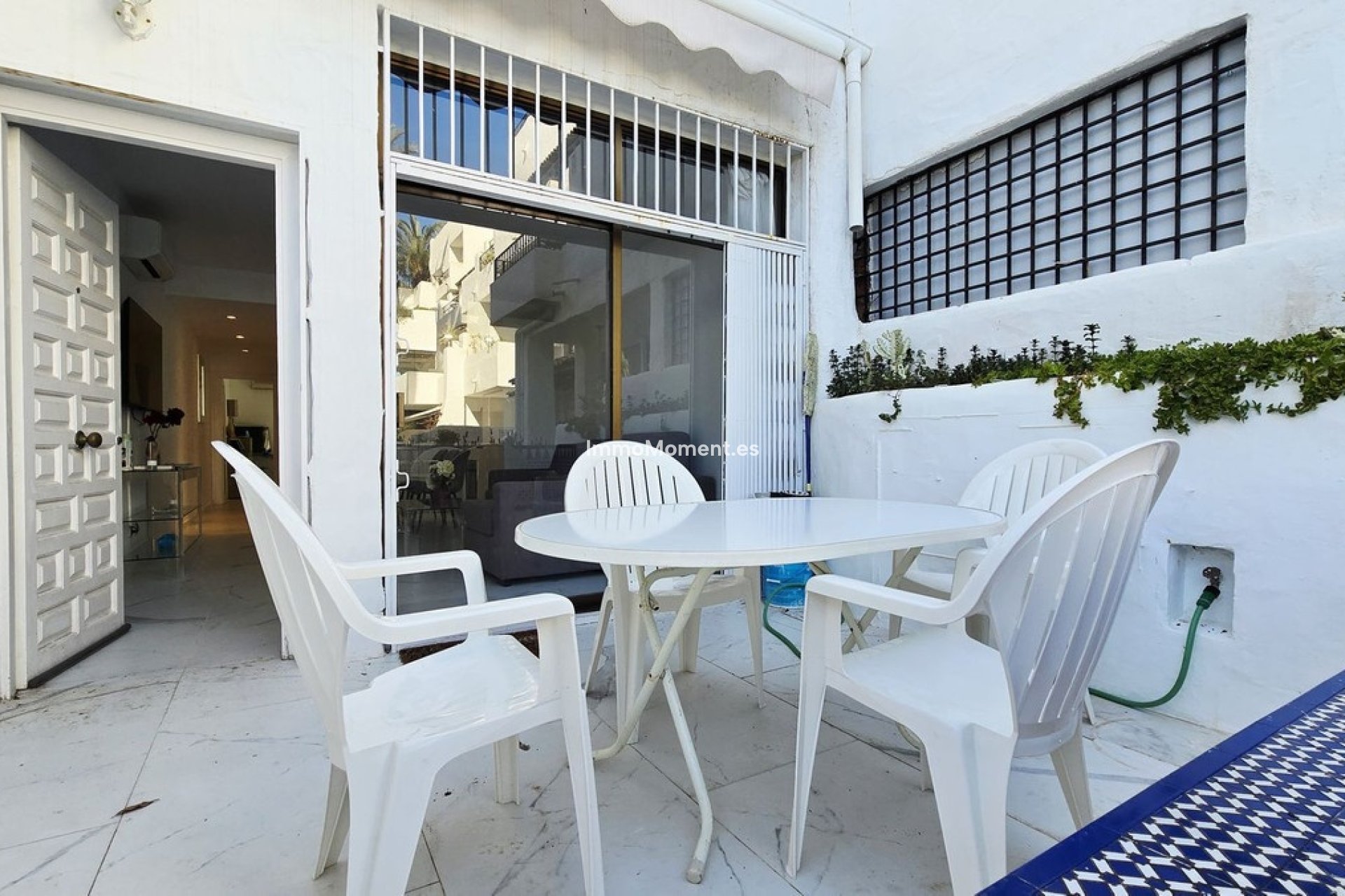 Resale - Apartment - Puerto Banús
