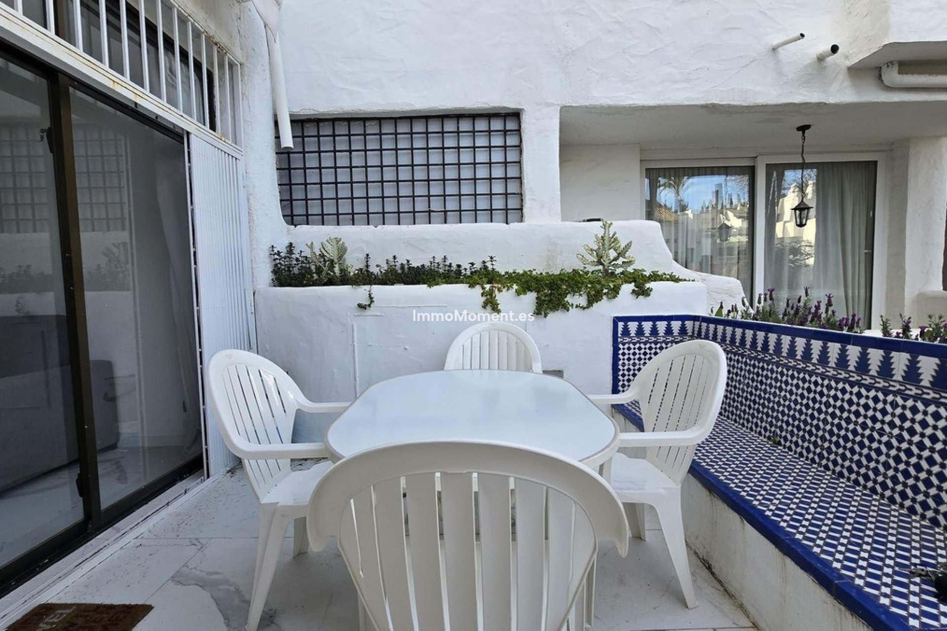 Resale - Apartment - Puerto Banús