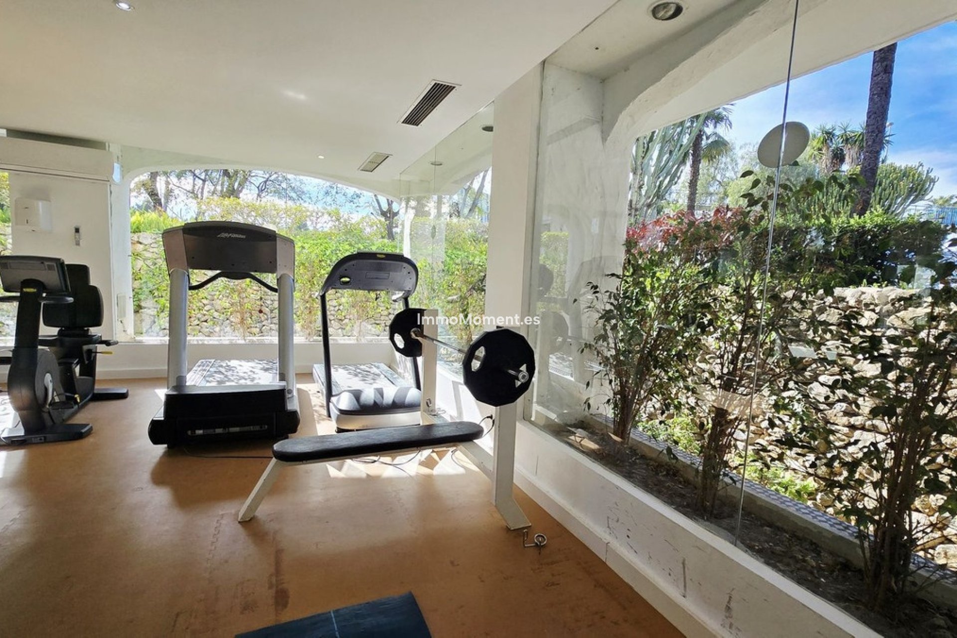 Resale - Apartment - Puerto Banús