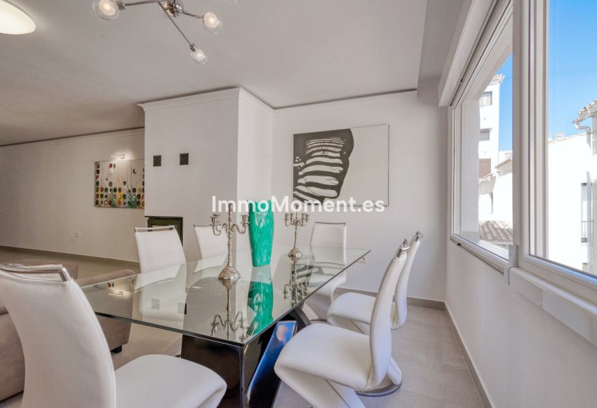 Resale - Apartment - Puerto Banús