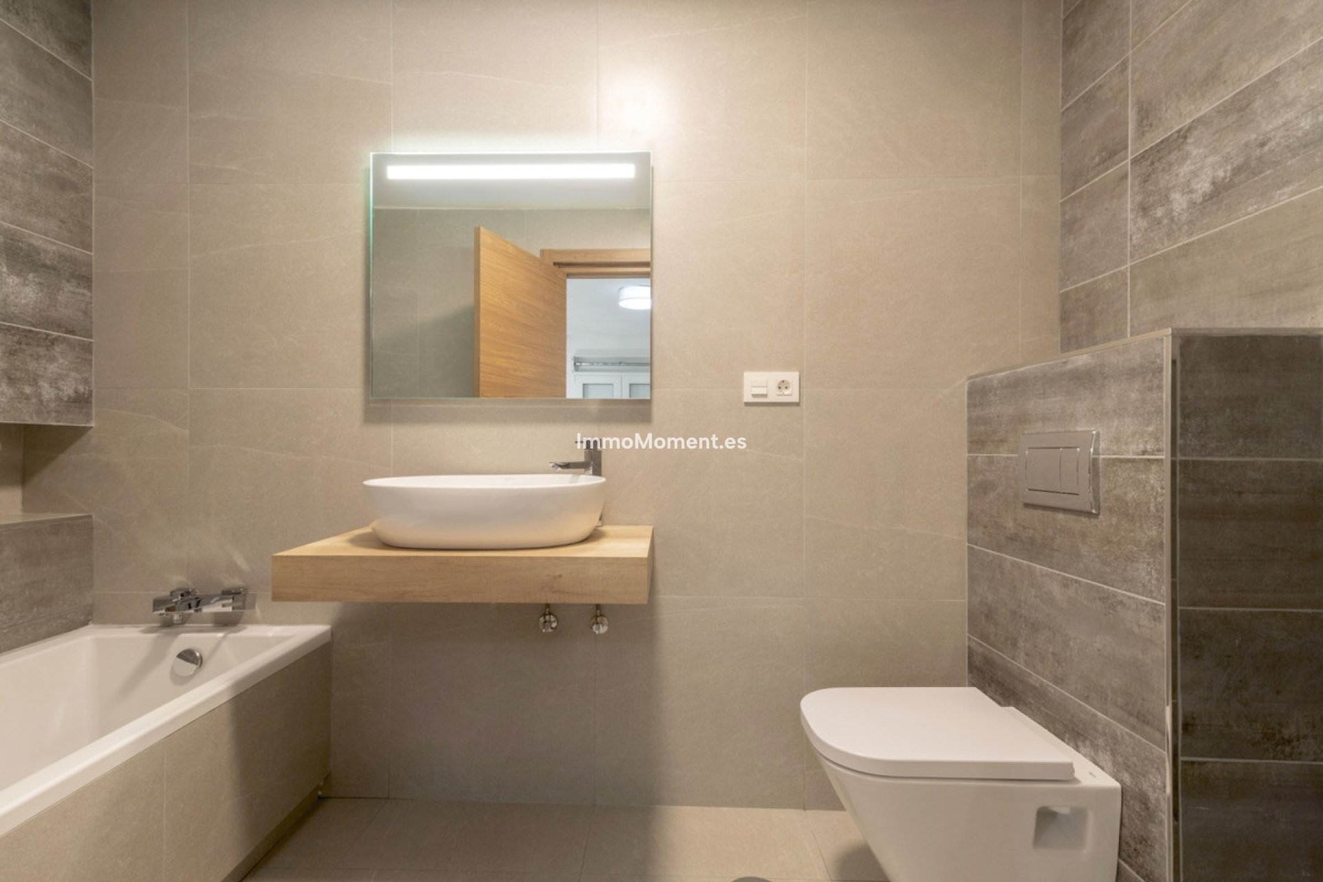 Resale - Apartment - Puerto Banús