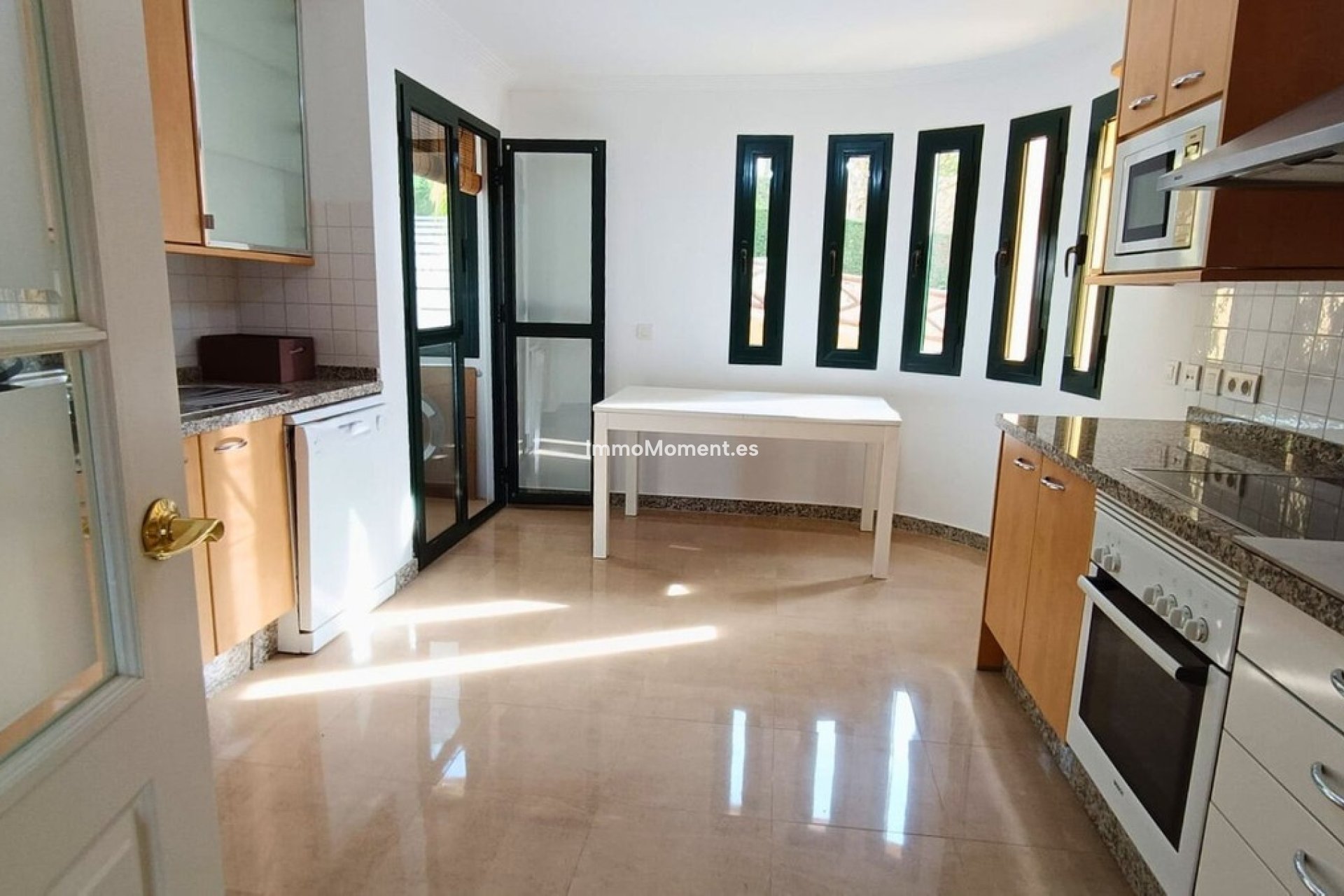 Resale - Apartment - Sotogrande - Sotogrande Alto