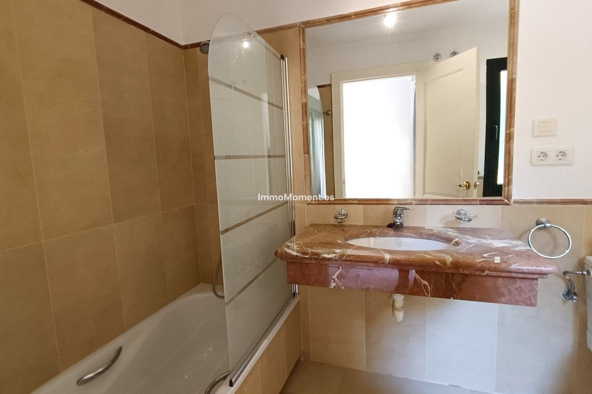 Resale - Apartment - Sotogrande - Sotogrande Alto