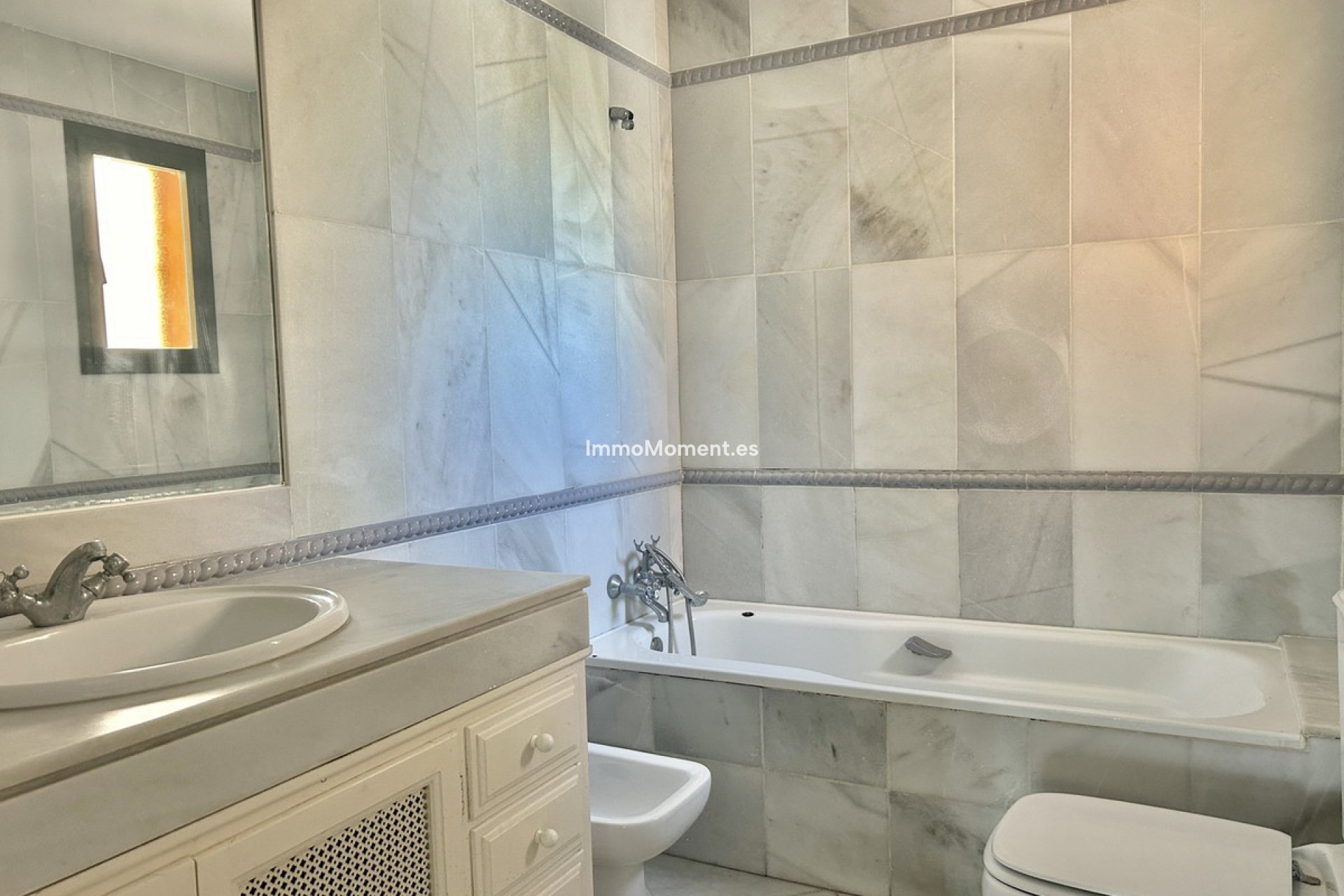 Resale - Apartment - Sotogrande - Sotogrande Alto