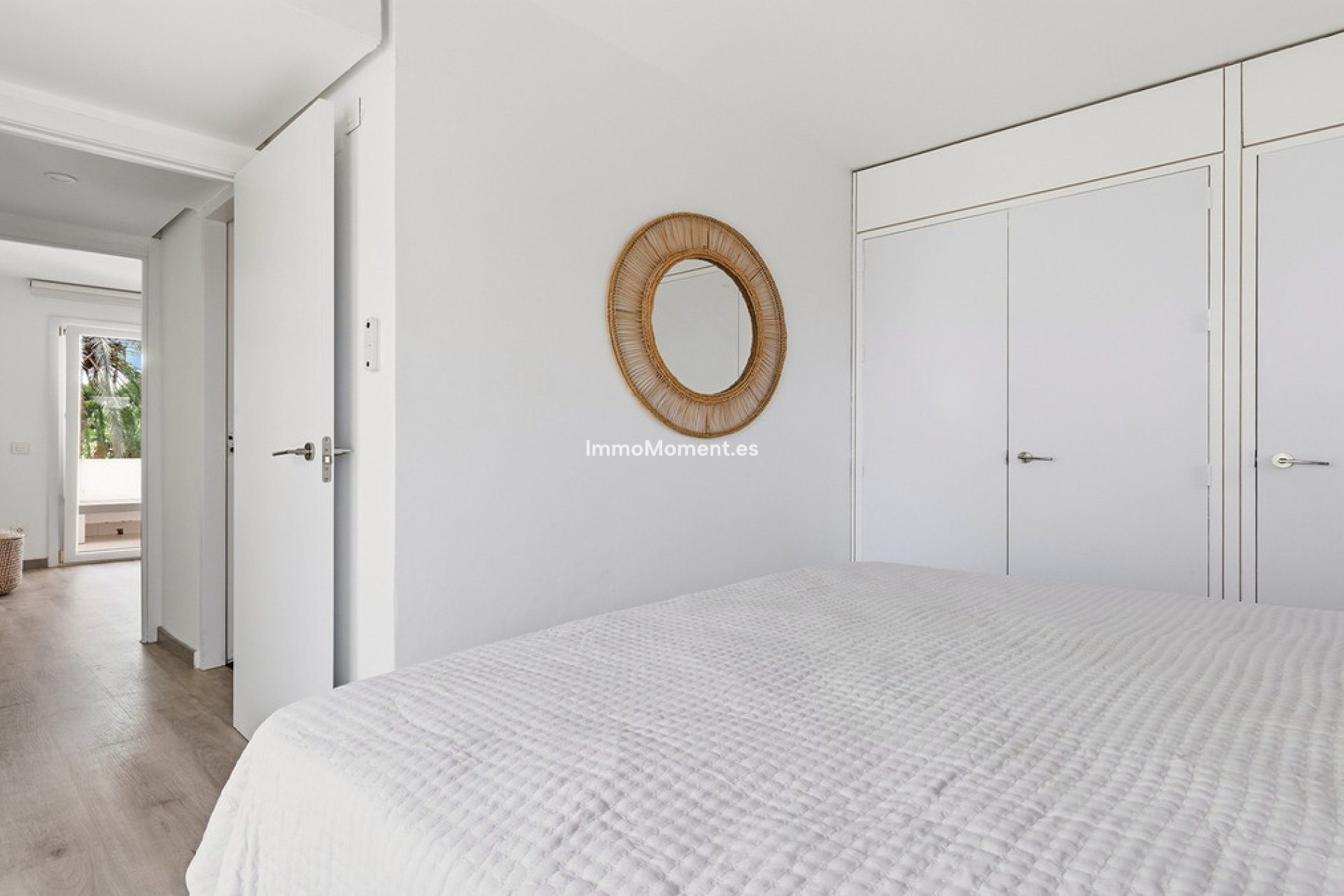 Resale - Apartment - Sotogrande - Sotogrande Costa