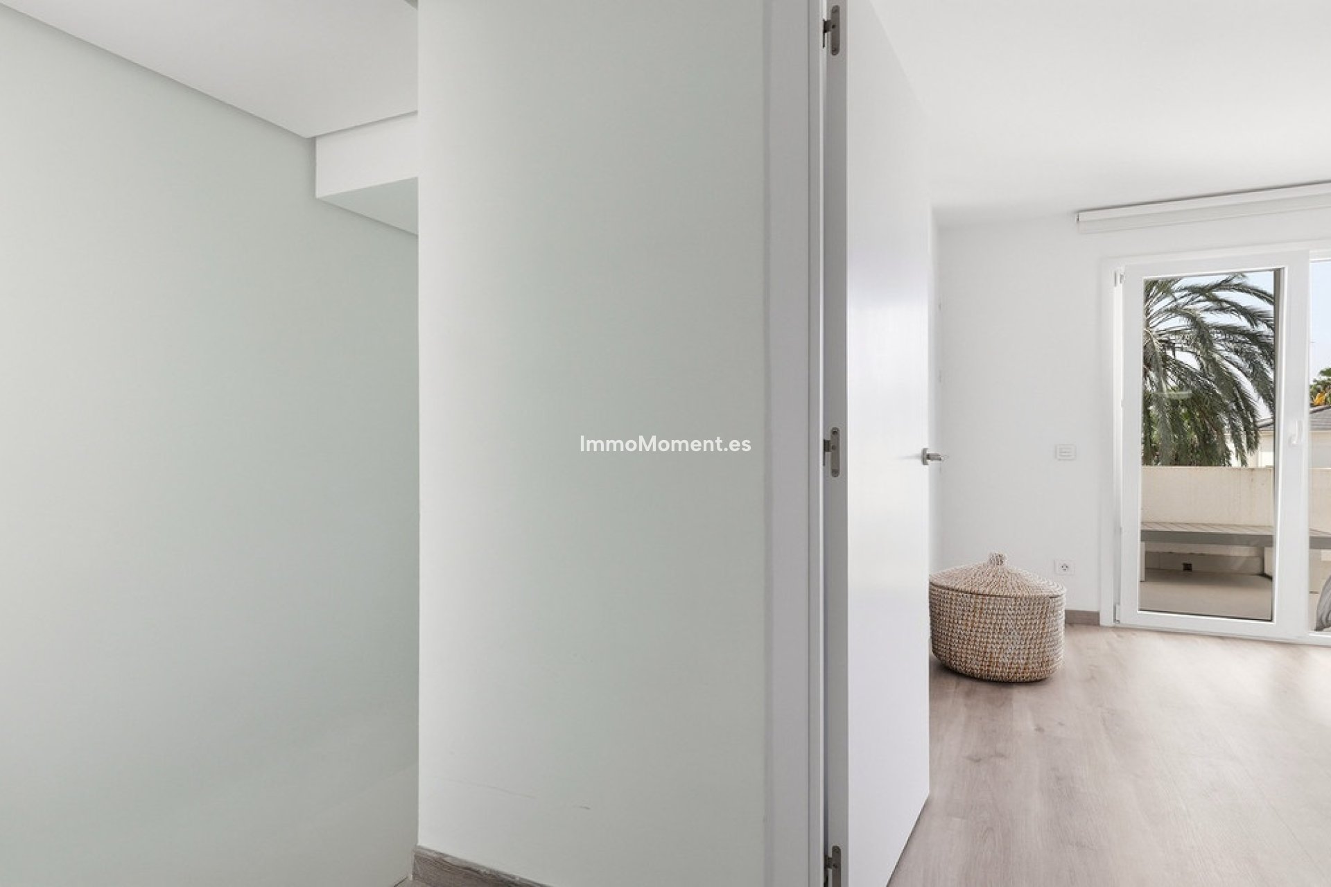 Resale - Apartment - Sotogrande - Sotogrande Costa