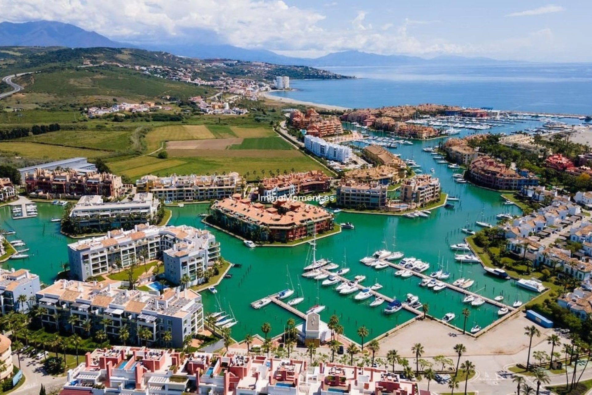 Resale - Apartment - Sotogrande - Sotogrande Marina