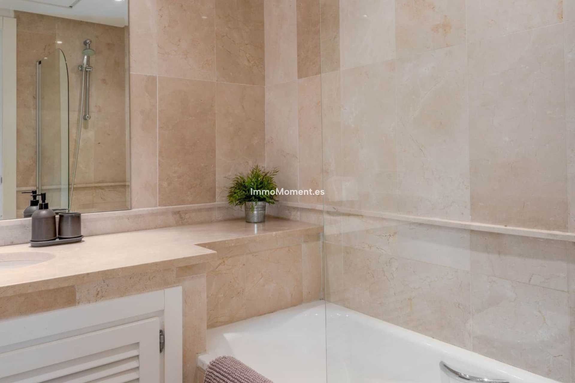 Resale - Apartment - Sotogrande - Sotogrande Marina