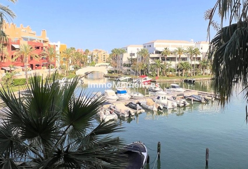 Resale - Apartment - Sotogrande - Sotogrande Marina