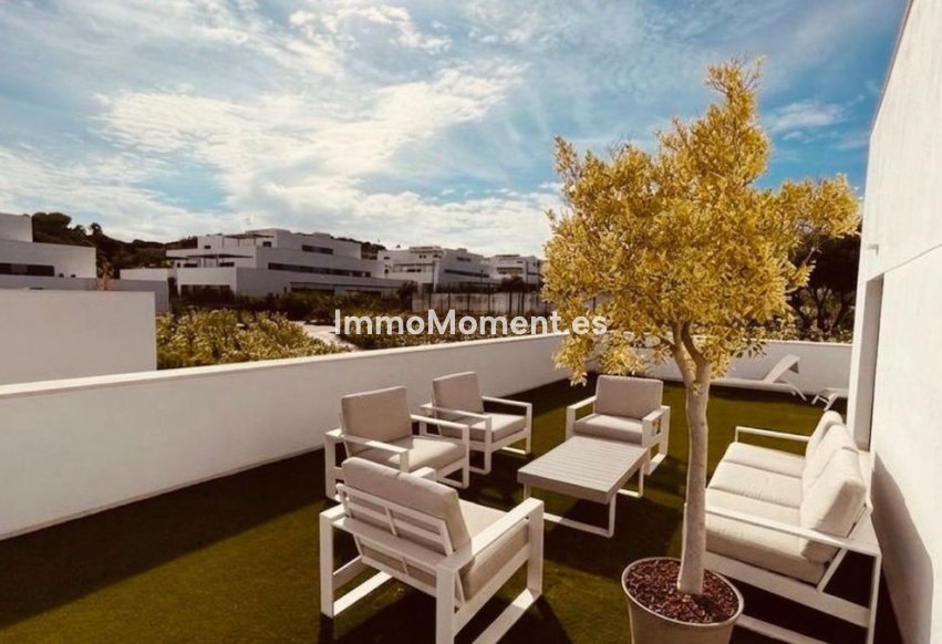 Resale - Apartment - Sotogrande