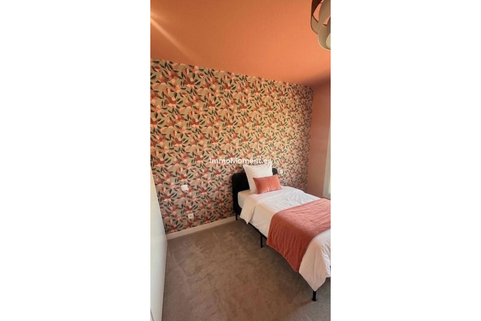 Resale - Apartment - Sotogrande
