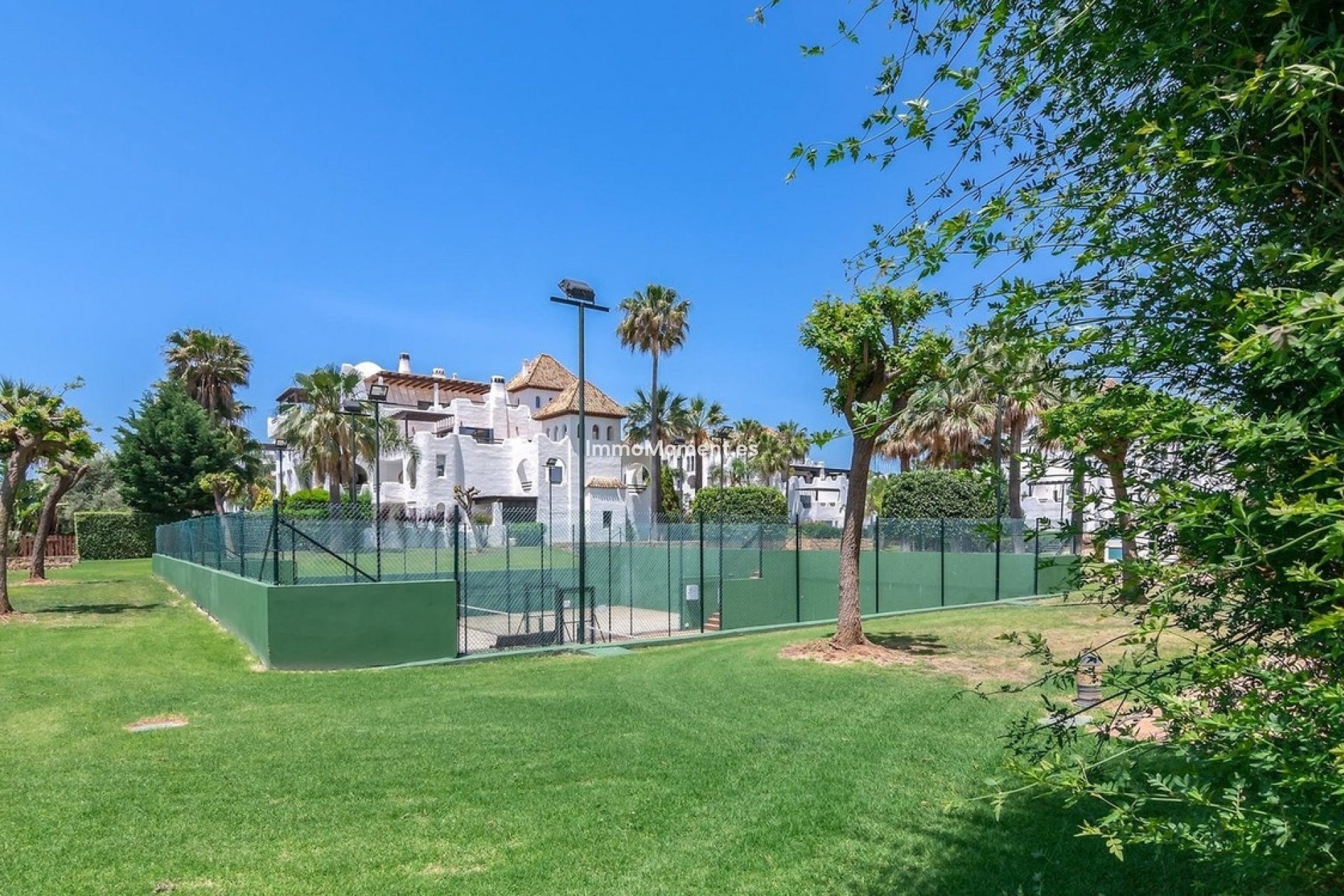 Resale - Apartment - Sotogrande