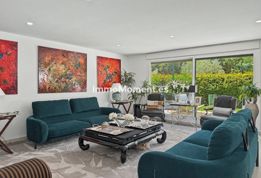 Resale - Apartment - Sotogrande