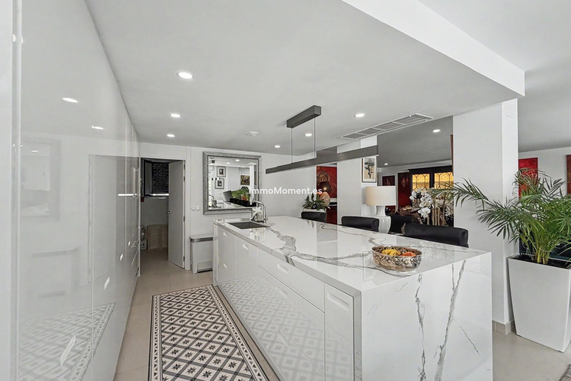 Resale - Apartment - Sotogrande