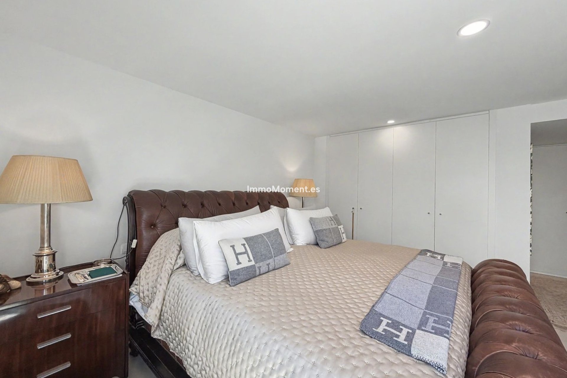 Resale - Apartment - Sotogrande