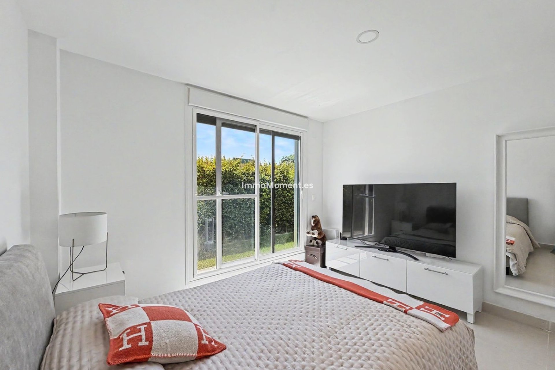Resale - Apartment - Sotogrande
