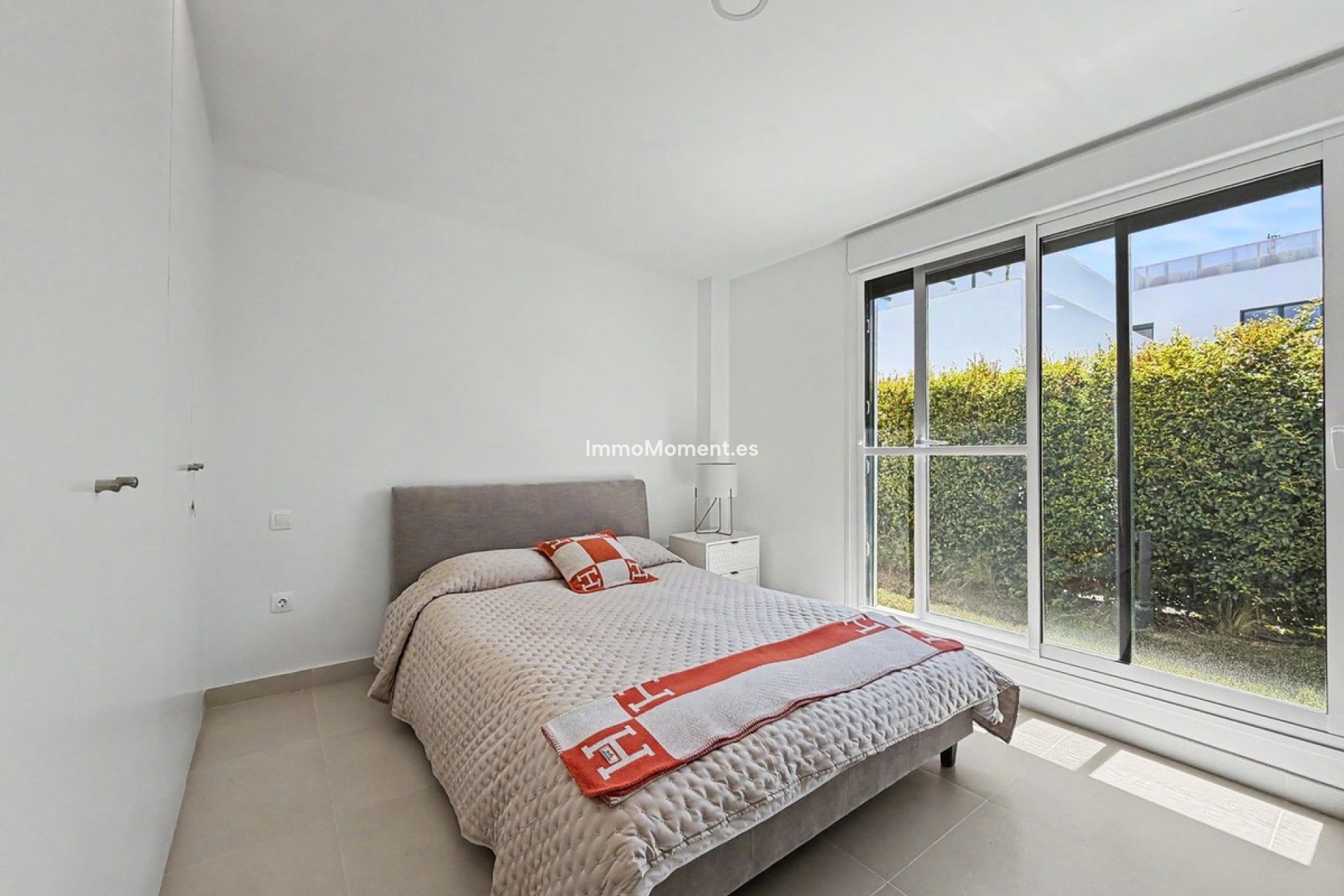Resale - Apartment - Sotogrande