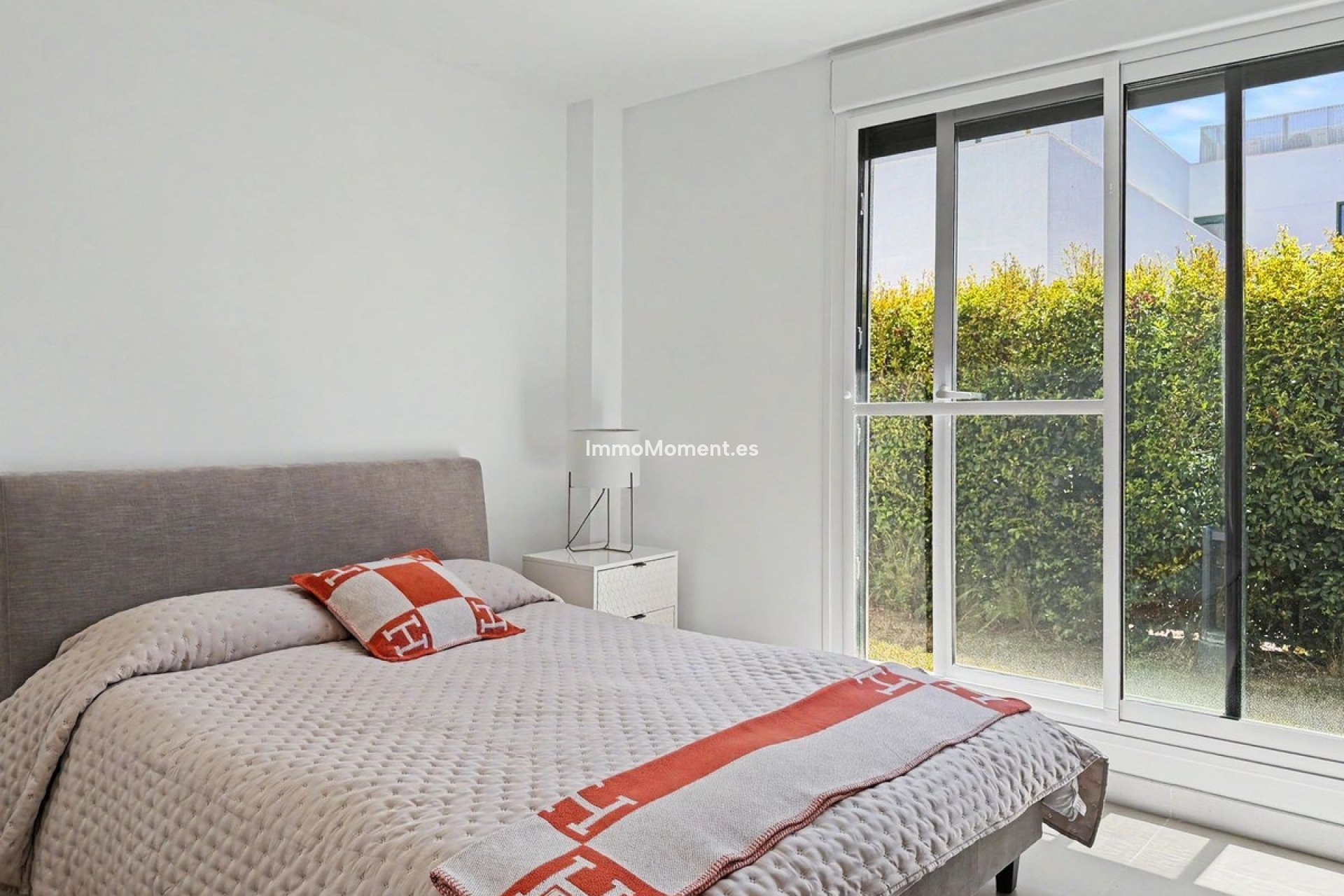 Resale - Apartment - Sotogrande